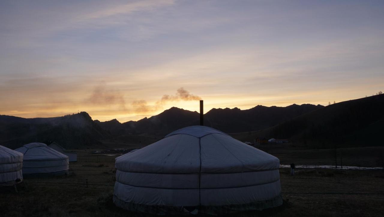 My Mongolia Eco Ger Camp Hotel Nalayh Exterior photo